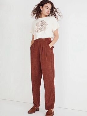 MadewellHigh-Rise Tapered Corduroy Pants in dusty redwood